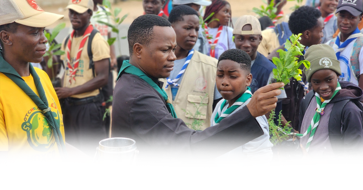Escuteiros Promovem Campanha de Reflorestamento em Luena